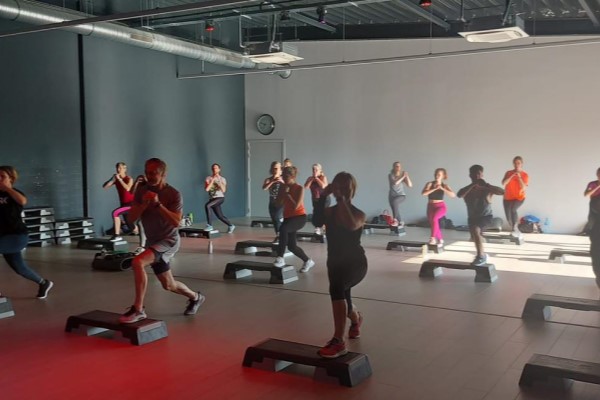 Cours collectif fitness Newfit BodyStep